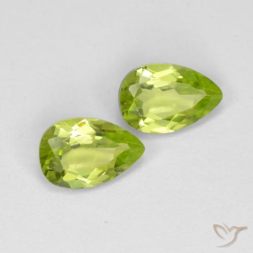 Pedras preciosas de Peridoto Verde médio natural de 0.94 ct, Formato de pêra, VVS-VS