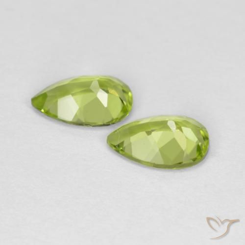 Pedras preciosas de Peridoto Verde médio natural de 0.80 ct, Formato de pêra, VVS-VS