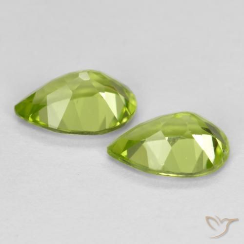 Pedras preciosas de Peridoto Verde médio natural de 0.86 ct, Formato de pêra, VVS-VS