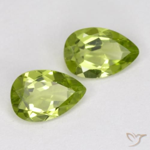 Pedras preciosas de Peridoto verde vivo natural de 0.83 ct, Formato de pêra, VVS-VS
