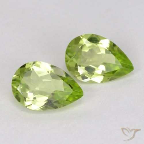 Pedras preciosas de Peridoto Verde Vivo Claro natural de 0.82 ct, Formato de pêra, VVS-VS