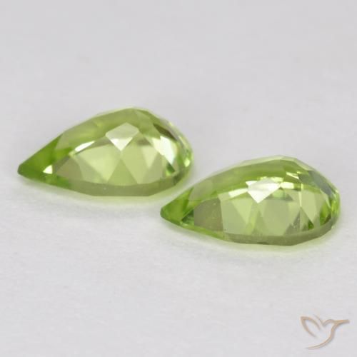 Pedras preciosas de Peridoto Verde Vivo Claro natural de 0.82 ct, Formato de pêra, VVS-VS