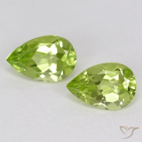Pedras preciosas de Peridoto verde vivo natural de 0.86 ct, Formato de pêra, VVS-VS