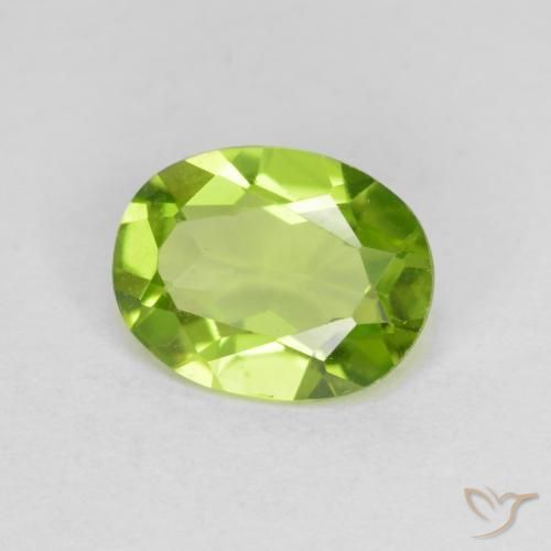 Peridoto Verde médio Natural 1.59ct, oval, VS