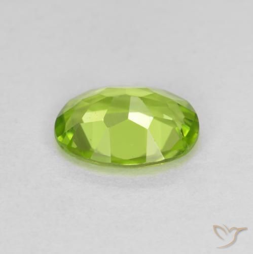 Peridoto Verde médio Natural 1.59ct, oval, VS