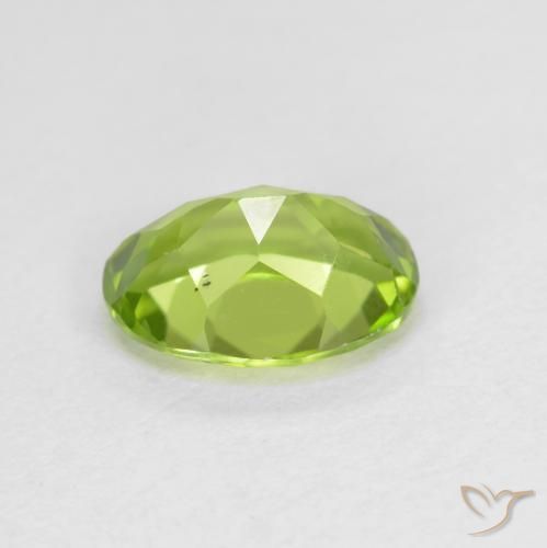 Peridoto Verde médio Natural 1.45ct, oval, VS