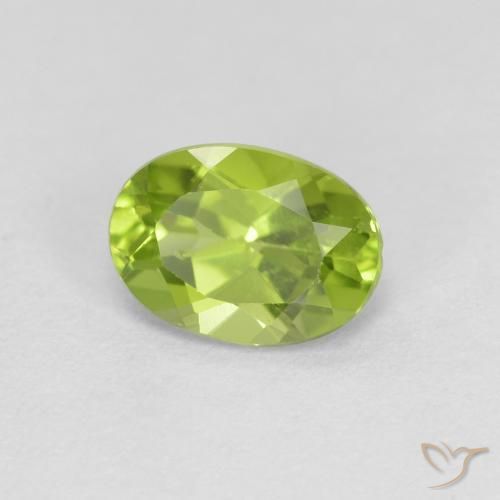 Peridoto Verde médio Natural 0.90ct, oval, VS