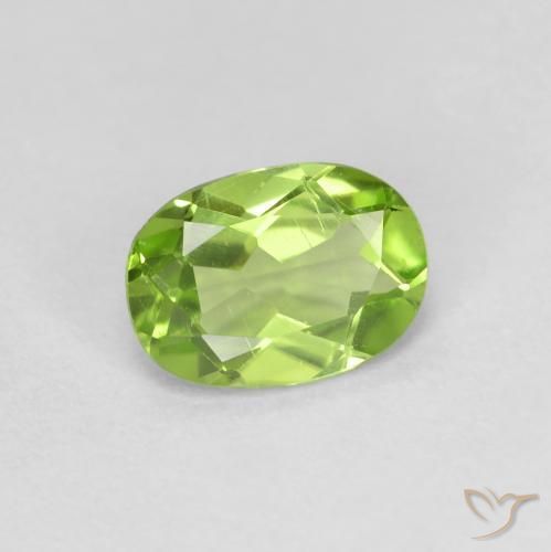 Peridoto Verde médio Natural 0.78ct, oval, VS