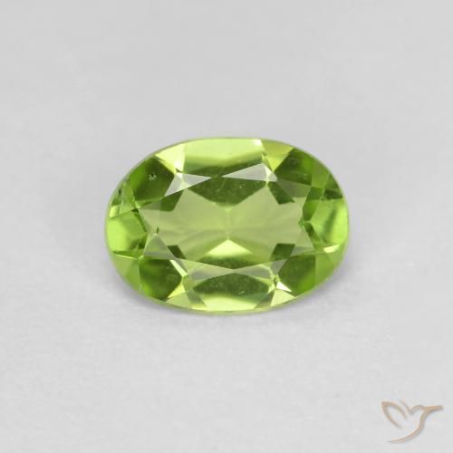 0.71ct Natural Verde médio Peridoto, oval, VS