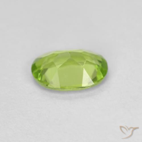 Peridoto Verde médio Natural 0.71ct, oval, VS