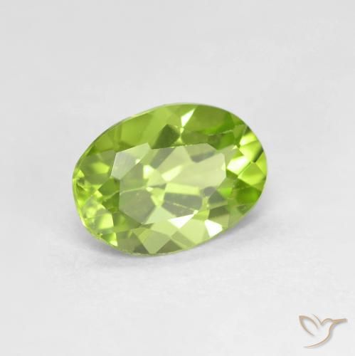 Peridoto Verde médio Natural 0.82ct, oval, VS