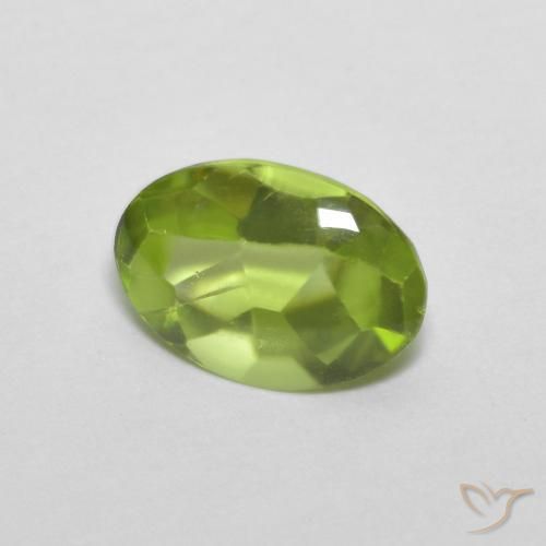 Peridoto Verde médio Natural 0.84ct, oval, Transparente