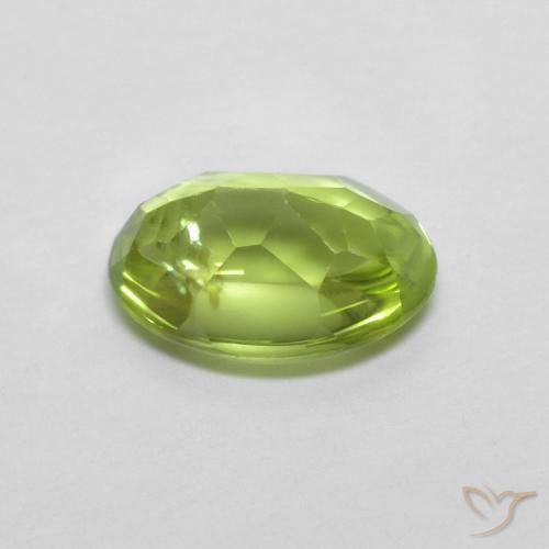 Peridoto Verde médio Natural 0.84ct, oval, Transparente