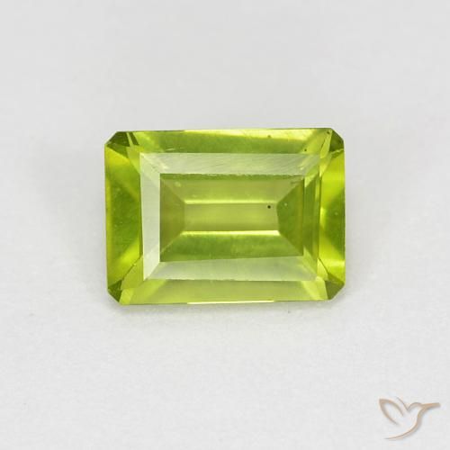 1.03ct Natural Verde médio Peridoto, Corte Esmeralda, VS