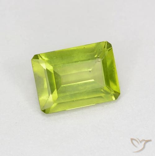 Peridoto Verde médio Natural 1.03ct, Corte Octógono / Esmeralda, VS