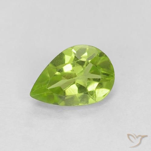 Peridoto Verde médio Natural 0.73ct, Formato de pêra, VVS-VS