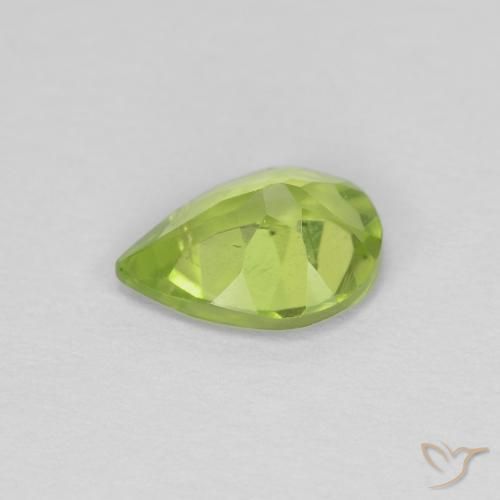 Peridoto Verde médio Natural 0.68ct, Formato de pêra, VS