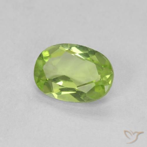 Peridoto Verde médio Natural 0.76ct, oval, VVS