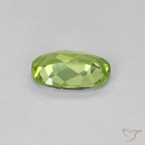 Peridoto Verde médio Natural 0.76ct, oval, VVS