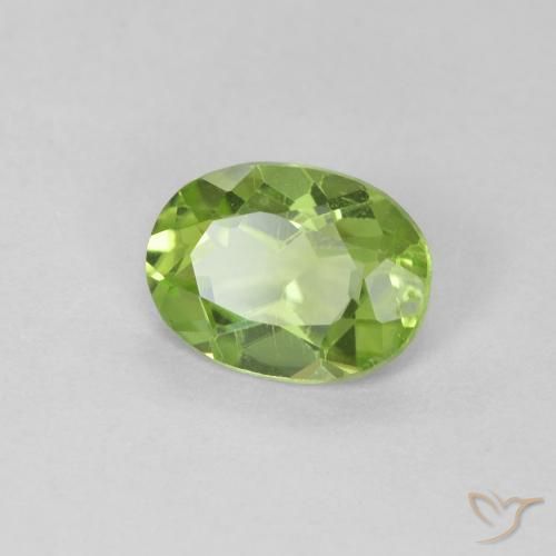 Peridoto Verde médio Natural 0.83ct, oval, VVS-VS