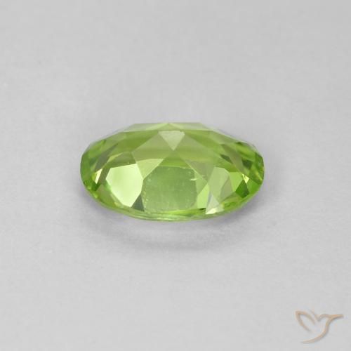 Peridoto Verde médio Natural 0.83ct, oval, VVS-VS