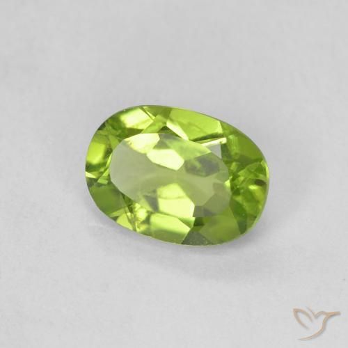 Peridoto Verde médio Natural 0.92ct, oval, VVS-VS