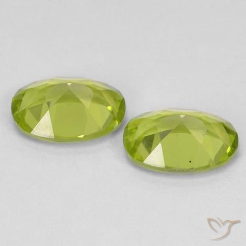 Pedras preciosas de Peridoto Verde médio natural de 1.71 ct, oval, VVS-VS