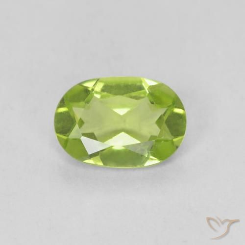 0.73ct Natural Verde médio Peridoto, oval, VVS