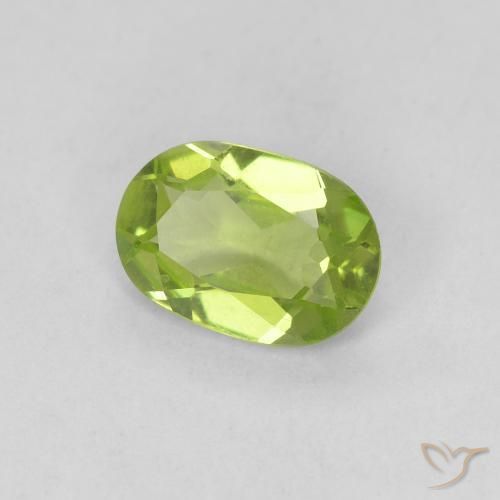 Peridoto Verde médio Natural 0.73ct, oval, VVS