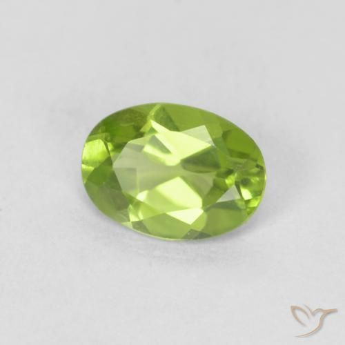 Peridoto Verde médio Natural 0.82ct, oval, VVS
