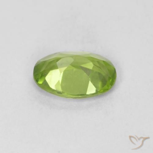 Peridoto Verde médio Natural 0.82ct, oval, VVS