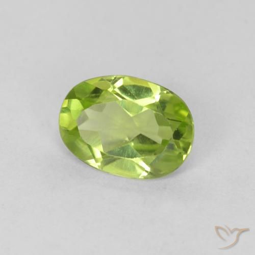 Peridoto Verde médio Natural 0.80ct, oval, VVS