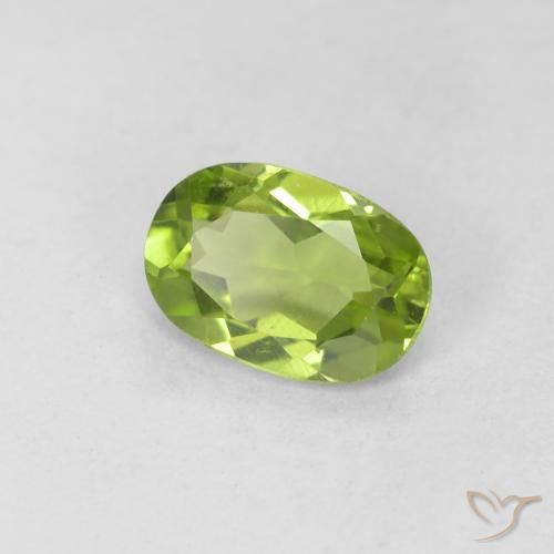Peridoto Verde médio Natural 0.80ct, oval, VVS