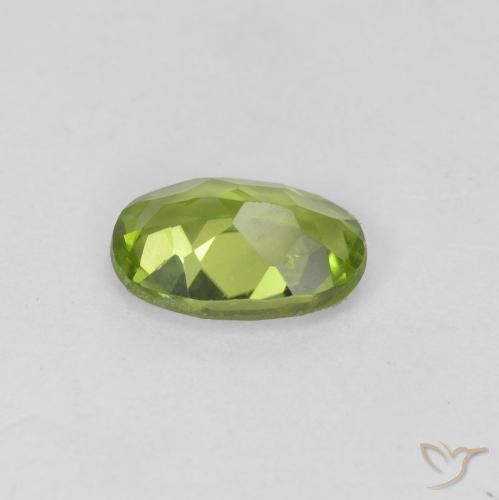 Peridoto Verde médio Natural 0.80ct, oval, VVS
