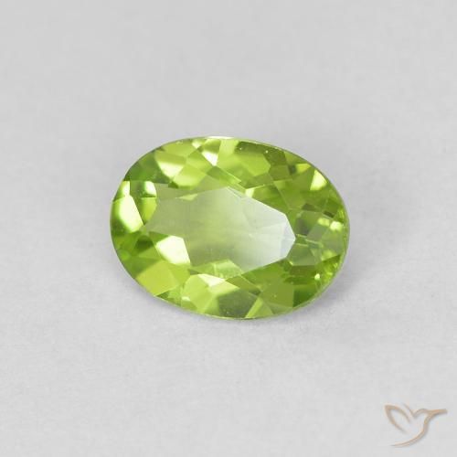 Peridoto Verde médio Natural 0.73ct, oval, VVS-VS