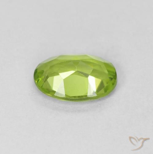 Peridoto Verde médio Natural 0.73ct, oval, VVS-VS