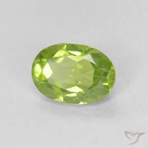 Peridoto Verde médio Natural 0.93ct, oval, VS