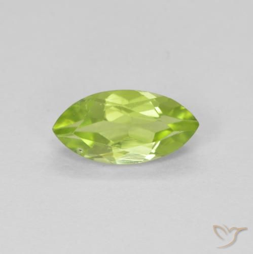 0.66ct Natural Verde médio Peridoto, Marquesa, VS