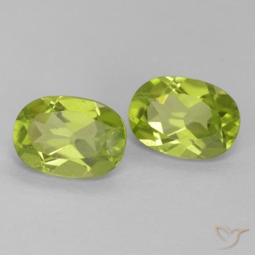 Pedras preciosas de Peridoto Verde médio natural de 1.79 ct, oval, VVS-VS