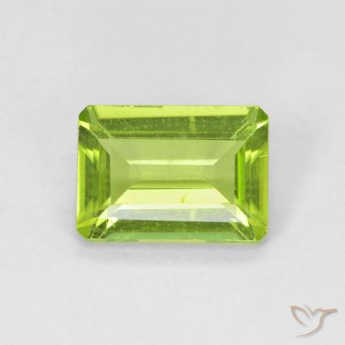 0.92ct Natural Verde claro Peridoto, Corte Esmeralda, VS