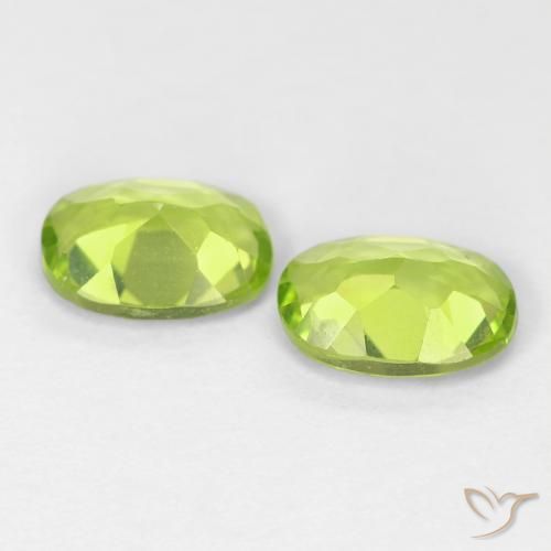Pedras preciosas de Peridoto Verde médio natural de 1.77 ct, oval, VS