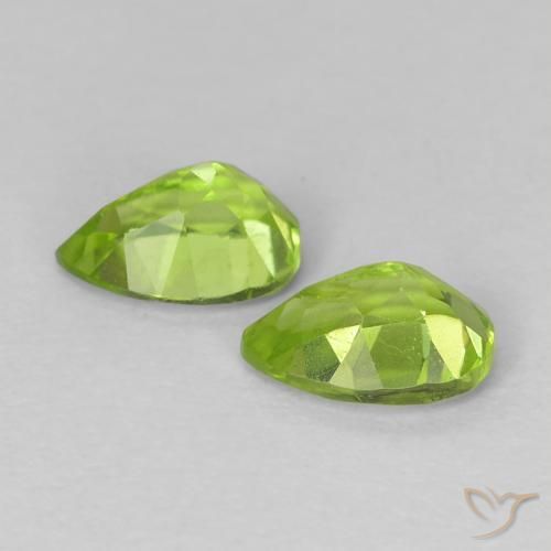 Pedras preciosas de Peridoto Verde médio natural de 0.97 ct, Formato de pêra, VS