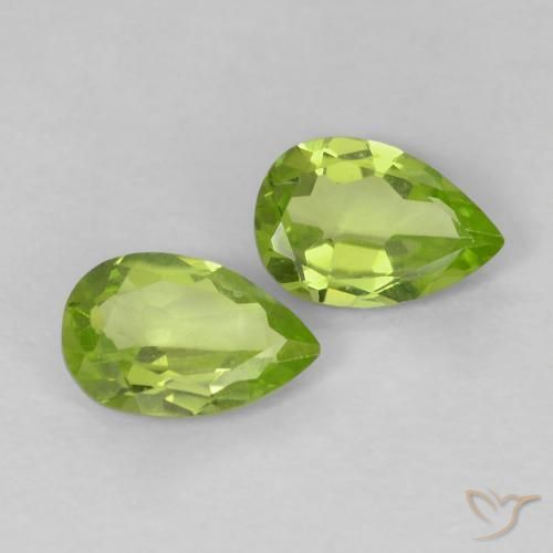 Pedras preciosas de Peridoto Verde médio natural de 0.74 ct, Formato de pêra, VS