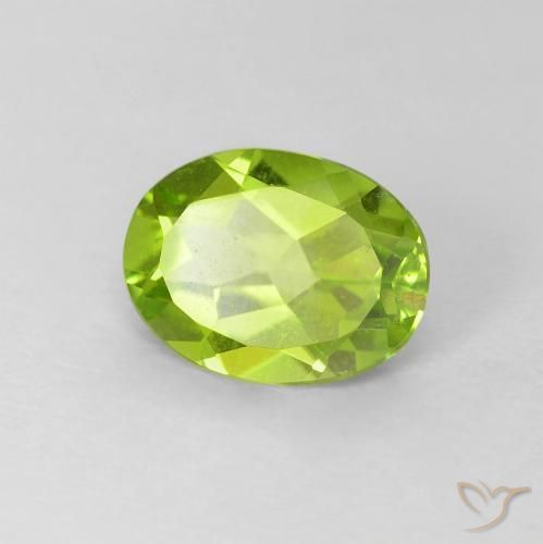 Peridoto Verde médio Natural 1.10ct, oval, VVS-VS