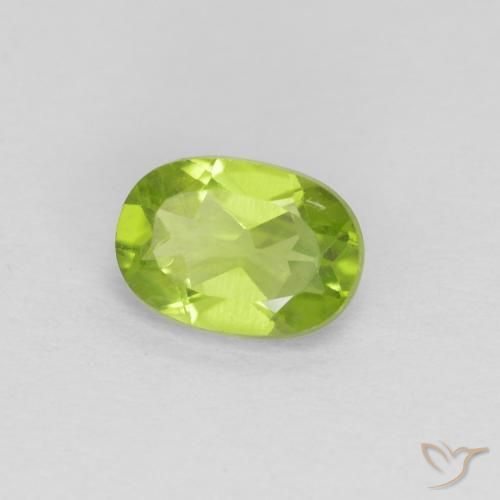 Peridoto Verde médio Natural 0.92ct, oval, VVS-VS