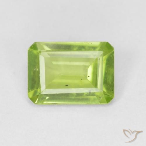 0.87ct Natural Verde médio Peridoto, Corte Esmeralda, VS