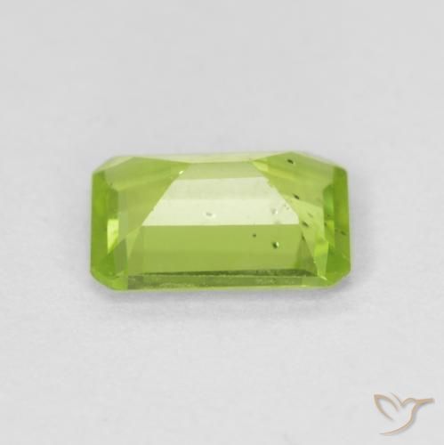 Peridoto Verde médio Natural 0.87ct, Corte Octógono / Esmeralda, VS