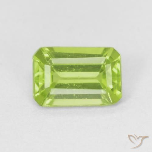 0.60ct Natural verde vivo Peridoto, Corte Esmeralda, VVS