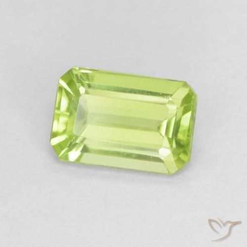 Peridoto Verde Vivo Claro Natural 0.55ct, Corte Octógono / Esmeralda, VVS