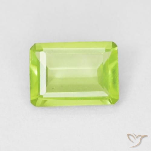 0.85ct Natural Verde médio Peridoto, Corte Esmeralda, VVS